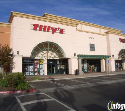 Tillys - Valencia, CA