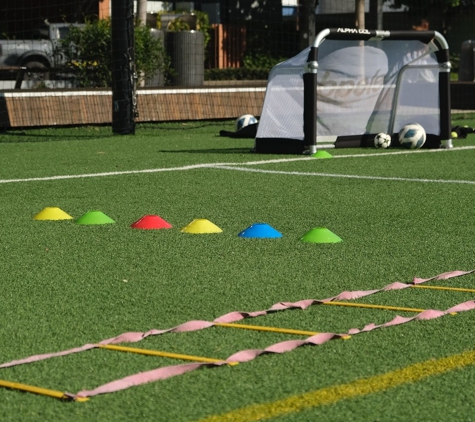 eleade Fussball