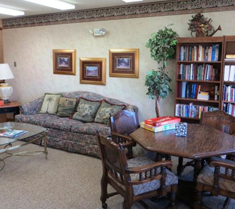 Greystone Assisted Living - Iola, KS