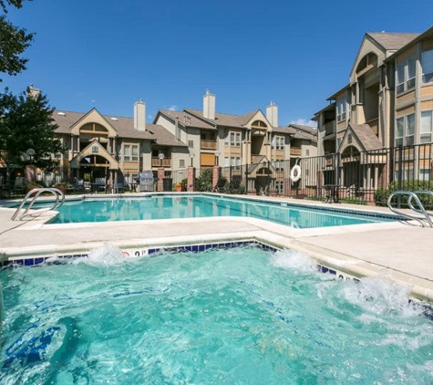 Dartmouth Woods Apartment Homes - Lakewood, CO