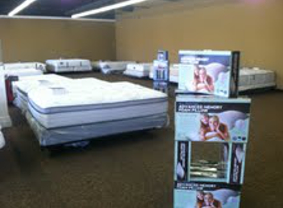 Matress Plus 4 Less - Tyrone, GA