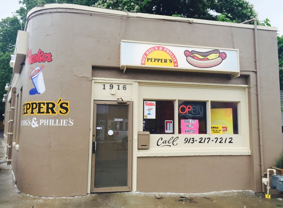 Pepper's Hot Dogs & Phillies - Kansas City, KS