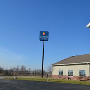 Centerstone Inn & Suites - Maquoketa, IA