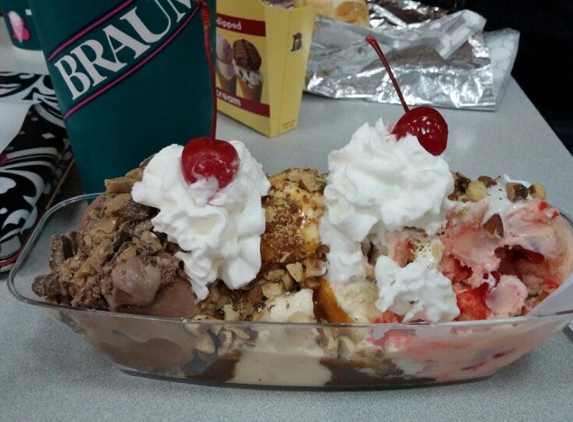 Braum's Ice Cream and Dairy Store - Mansfield, TX