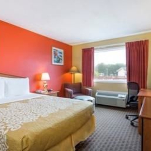 Days Inn by Wyndham Chincoteague Island - Chincoteague Island, VA