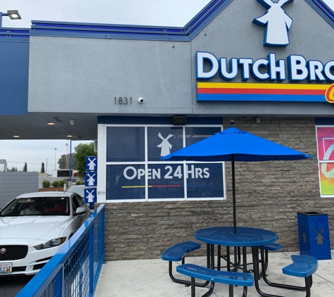 Dutch Bros Coffee - Fresno, CA