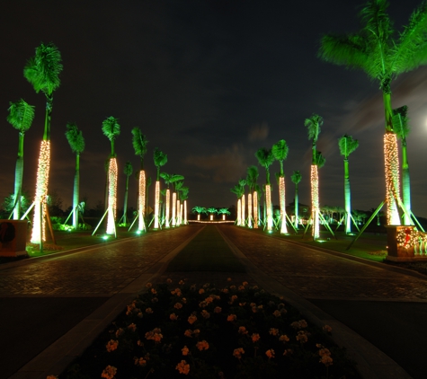 Holiday Lightscapes - Merritt Island, FL