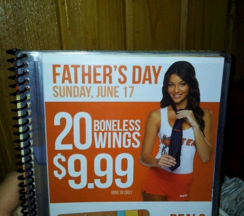 Hooters - High Point, NC