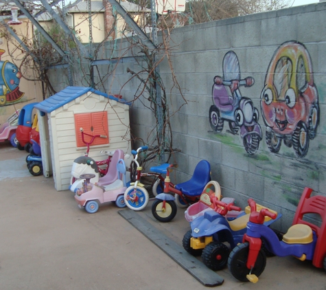 Wonderland Family Childcare - Granada Hills, CA