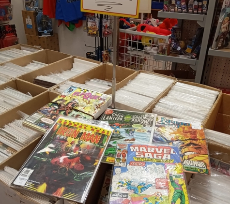 Treasure Trove Collectibles - Dayton, OH. Comics