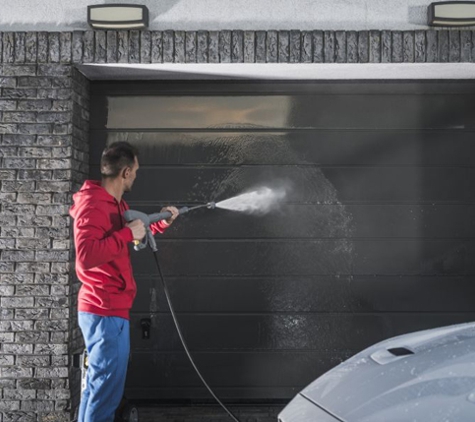 Fort Myers Pressure Washing Services - Fort Myers, FL. Garage Door Pressure Washing