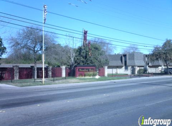 Meadow Run Apartments - San Antonio, TX