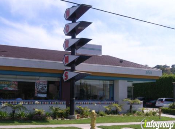 Norms Restaurants - Lomita, CA