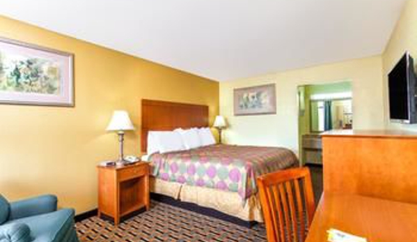 Days Inn by Wyndham Lebanon - Lebanon, TN