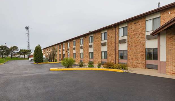 Comfort Inn - Waverly IA Hotel - Waverly, IA