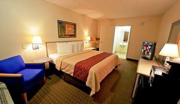 Red Roof Inn - Danville, PA