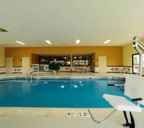 Baymont Inn & Suites - Marion, IL