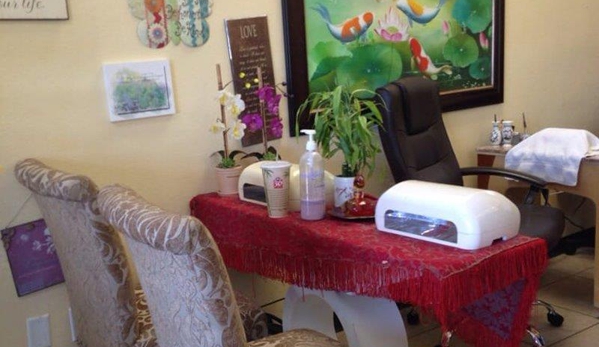 Deluxe Nail Spa - El Paso, TX