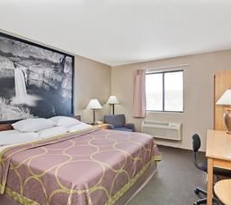 Super 8 by Wyndham Spokane/West - Spokane, WA