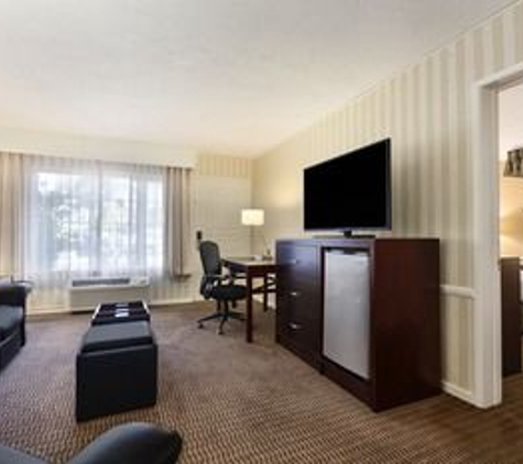 Best Western Plus Carriage Inn - Sherman Oaks, CA