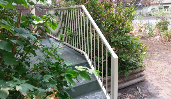 DL Fencing - Gillieston Heights, NSW. Fencing Contractors Newcastle