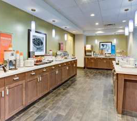 Hampton Inn & Suites Manchester - Manchester, TN