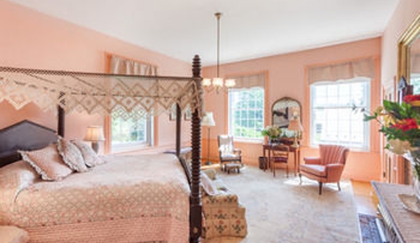 Smithfield Farm Bed and Breakfast - Berryville, VA