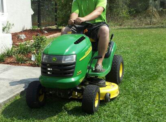 Citrus Springs Family Lawn Care - Citrus Springs, FL