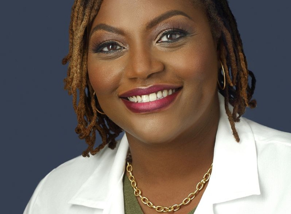 Ebony Hoskins, MD - Washington, DC