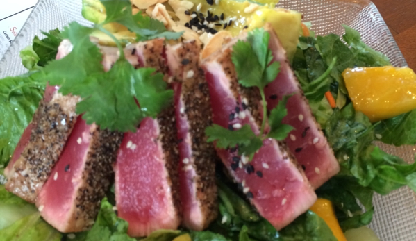 Brand 158 - Glendale, CA. Best Ahi Tuna Salad!!!