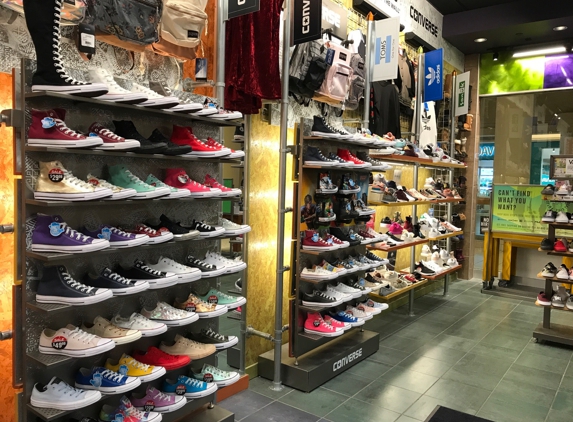 Journeys - Freehold, NJ