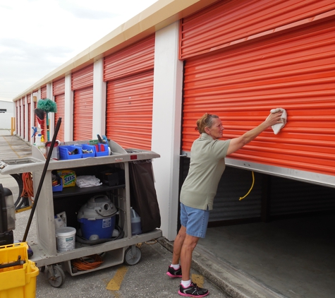 U-Haul Moving & Storage of Goldenrod - Orlando, FL