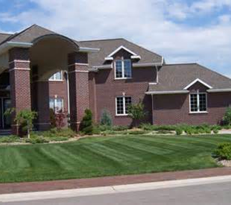 Straw Hat Lawn & Landscape, LLC - Suamico, WI