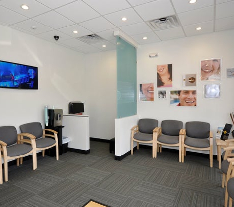 Royal Oaks Smiles Dental Group and Orthodontics - Houston, TX