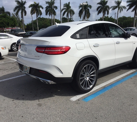 Publix Liquors at Beachway Plaza - Dania Beach, FL