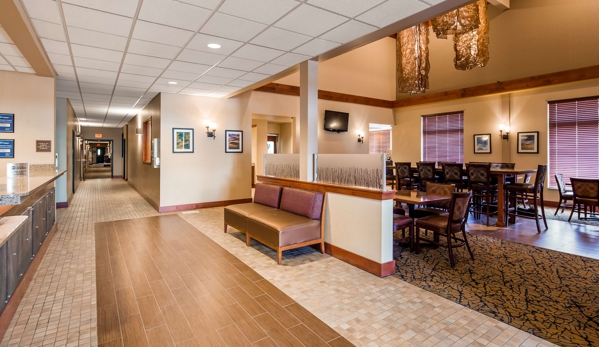 Best Western Golden Prairie Inn & Suites - Sidney, MT