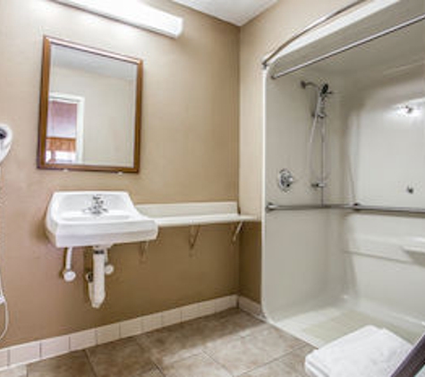 Quality Inn and Suites Worthington - Columbia, SC