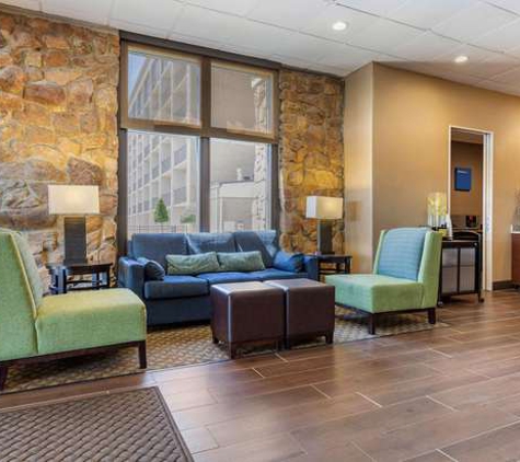 Comfort Inn & Suites near Danville Mall - Danville, VA