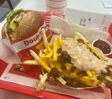 In-N-Out Burger - Corona, CA