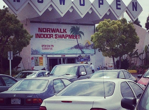 Norwalk Indoor Swap Meet - Norwalk, CA