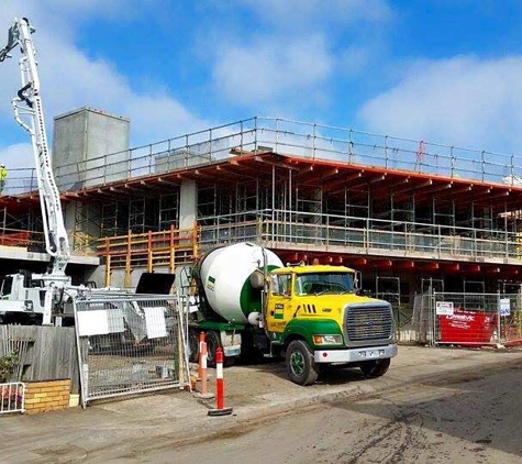Mona's Concrete Pumping