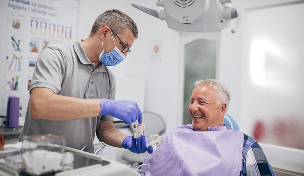 Abstract Arch Denture Clinic - Ringwood, VIC