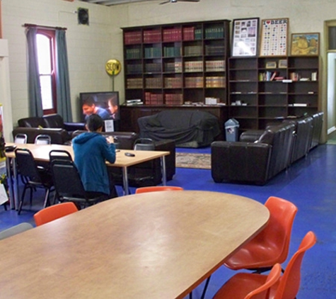 Adelaide's Shakespeare Backpackers International Hostel - Adelaide, SA