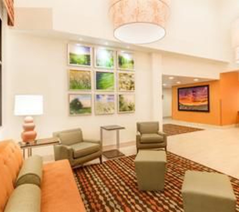 Days Inn & Suites by Wyndham Tucson/Marana - Tucson, AZ