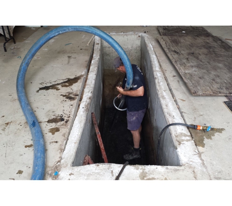 Suck It Up Septic Pump Outs & Toilet Hire - Mansfield, VIC
