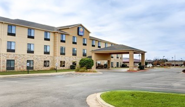 Comfort Inn & Suites Russellville I-40 - Russellville, AR