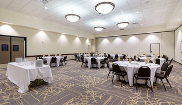 Comfort Suites & Conference Center - Worthington, MN