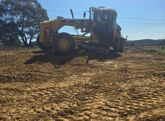 Kennedy Bros Earthmoving - San Isidore, NSW