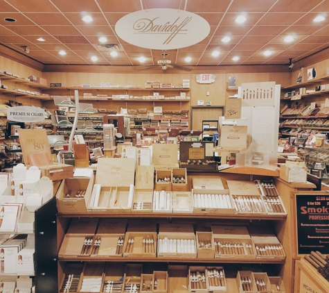 Smoky's Fine Cigars Bloomfield Hills - Bloomfield Hills, MI