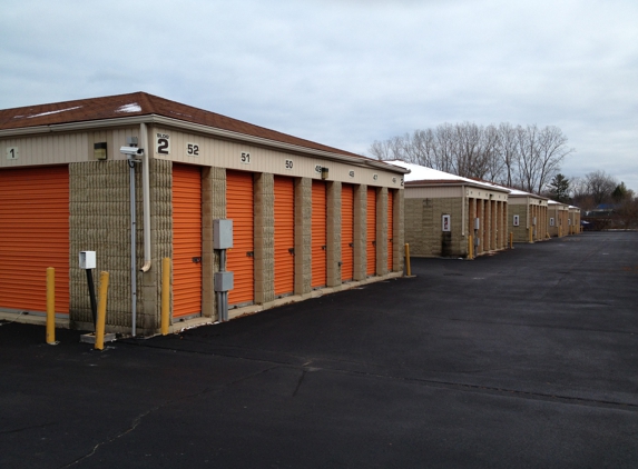 Fort Gratiot Storage - Fort Gratiot, MI